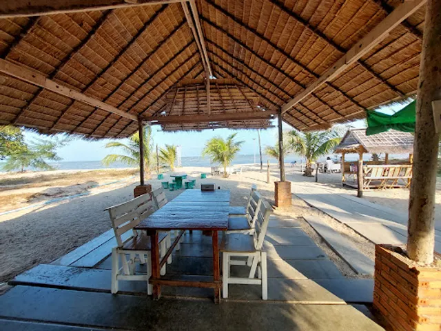 ร้านอาหารอ่าวไทยซีฟู้ด กุยบุรี