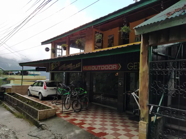 Hub Adventure Homestay