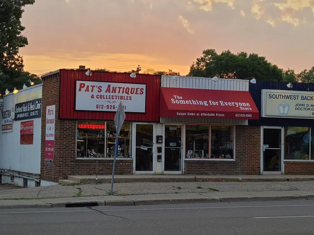 Pat's Antiques & Collectibles