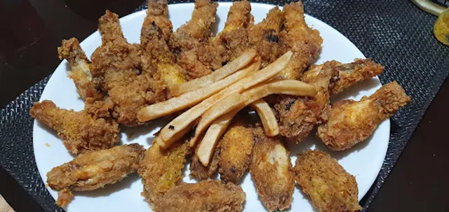 Valerie's alitas & grill