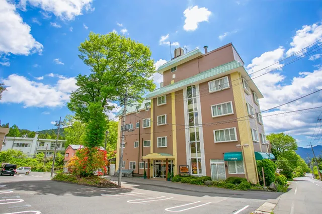 Resort Inn fog later Plaza