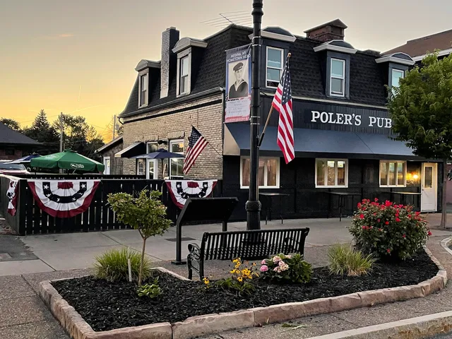 POLER'S PUB