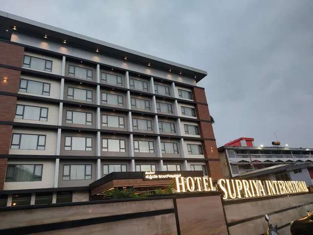 Hotel Supriya International