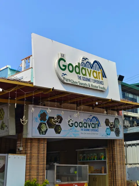 Le Godavari ( TIFFINS)