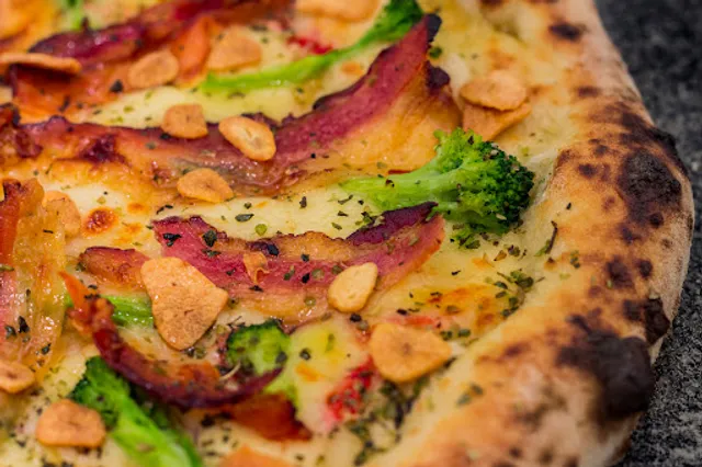 Famiglia Salerno Pizzaria e Trattoria