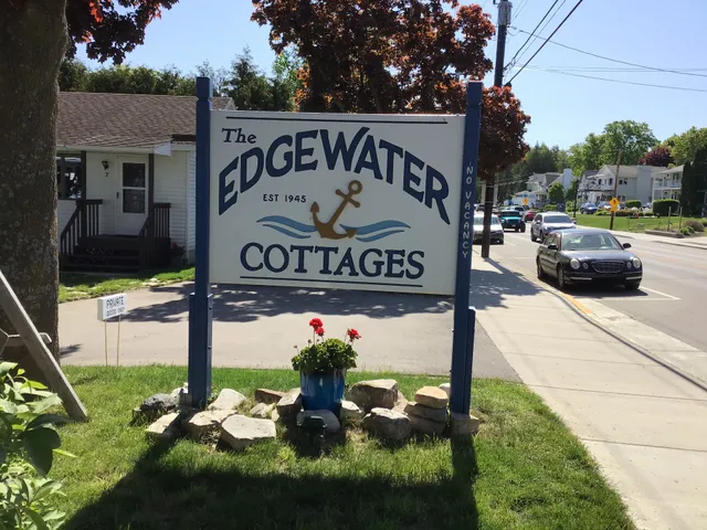 Edgewater Cottages
