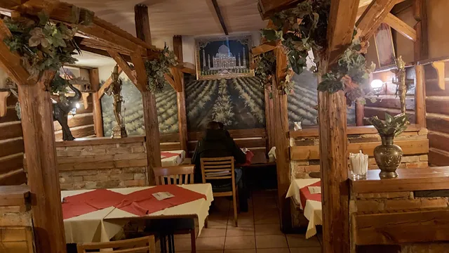 Everest Restaurant