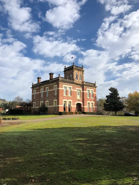 Highton Manor B&B and Motel