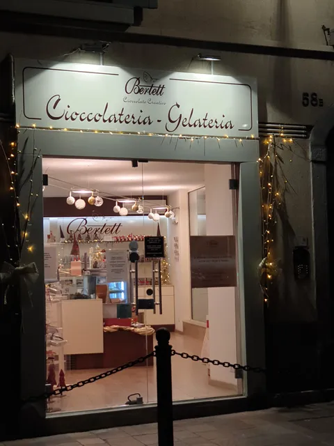 Bertett Cioccolato Creativo Di Bertett Sara & C. - Cioccolateria Gelateria