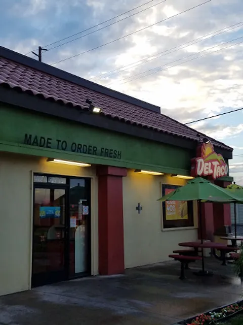 Del Taco
