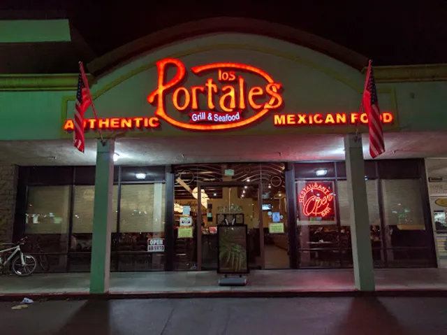 Los Portales Mexican Grill - Chino