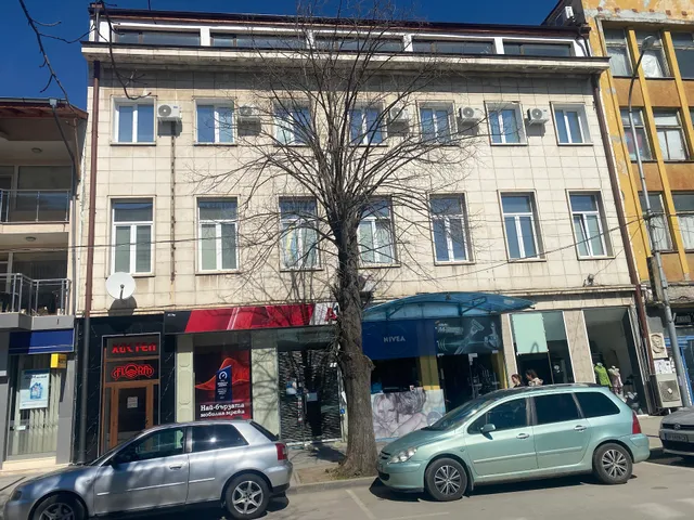 Hostel Flora Мездра