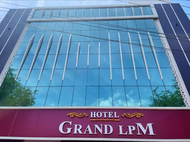 HOTEL GRAND LPM