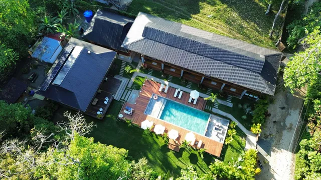 S Hotel and Restaurant