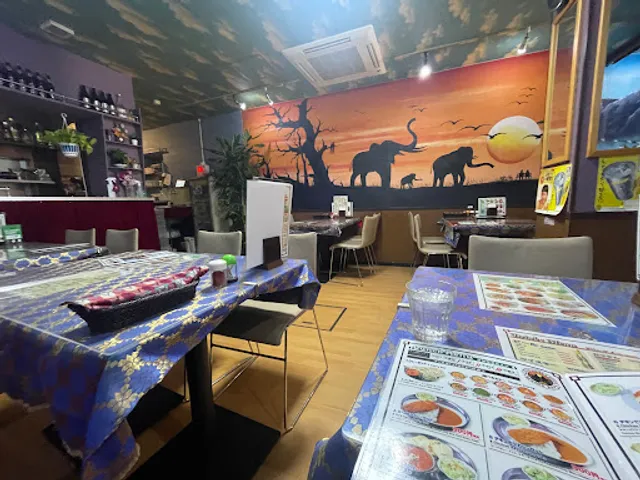 Asian Dining & Bar MAMA PAPA