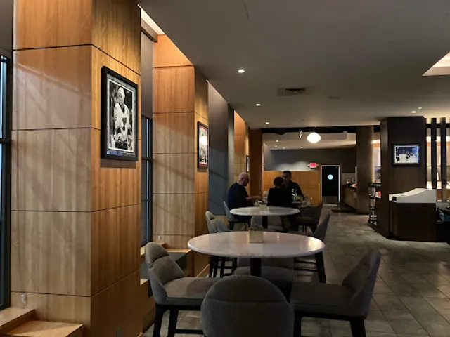 Clark Street Taphouse & Grill