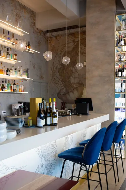 Meduza Seafood & Wine