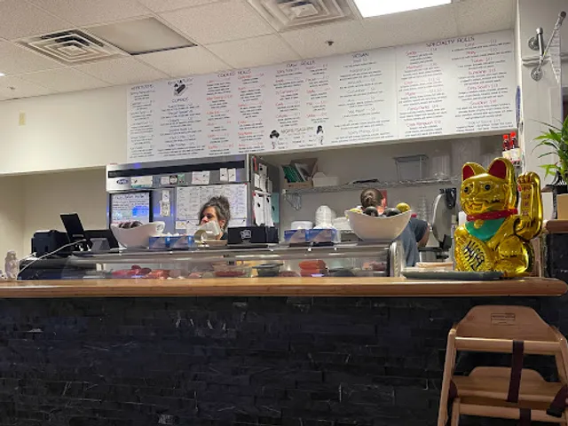 Keep it Rollin' Sushi Bar