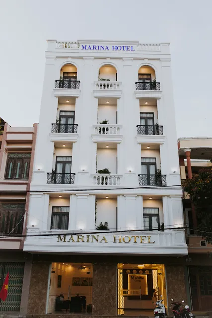 Marina Hotel