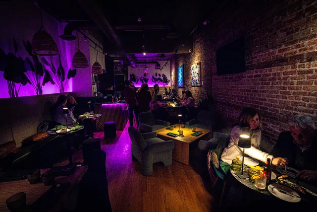 Pour Destino Speakeasy