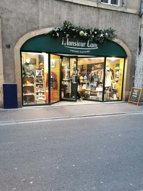 Monsieur Cam vintage clothes