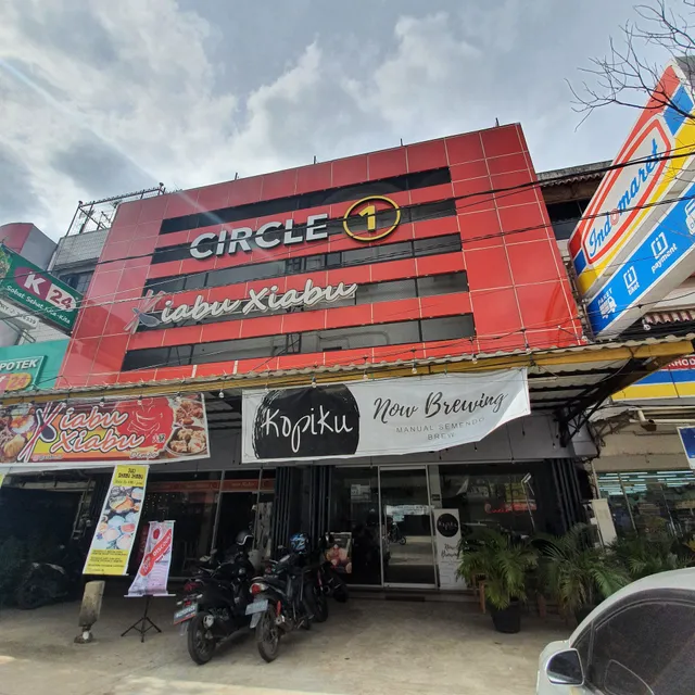 Circle One Palembang