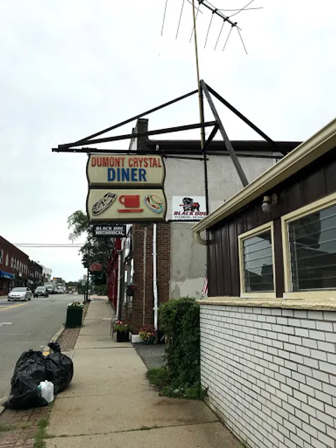 Dumont Crystal Diner
