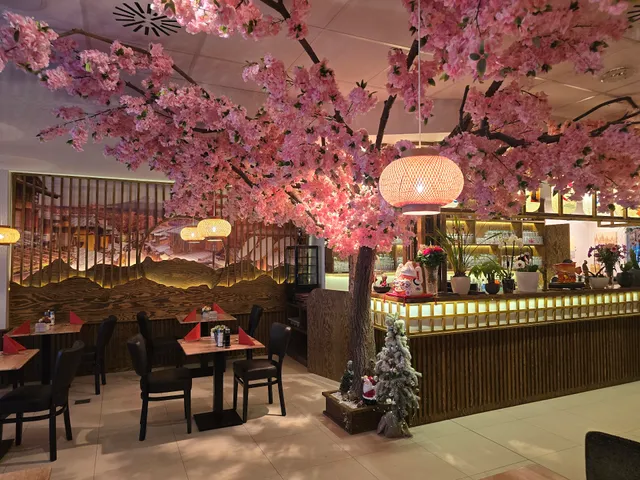 ASIAN CUISINE & SUSHI BAR