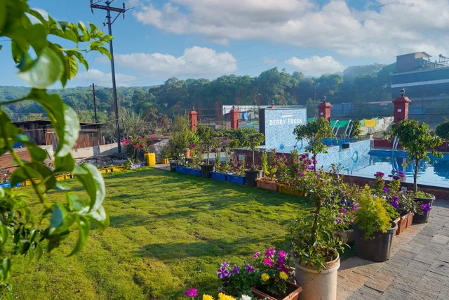 Berry Fresh Stays Mahabaleshwar