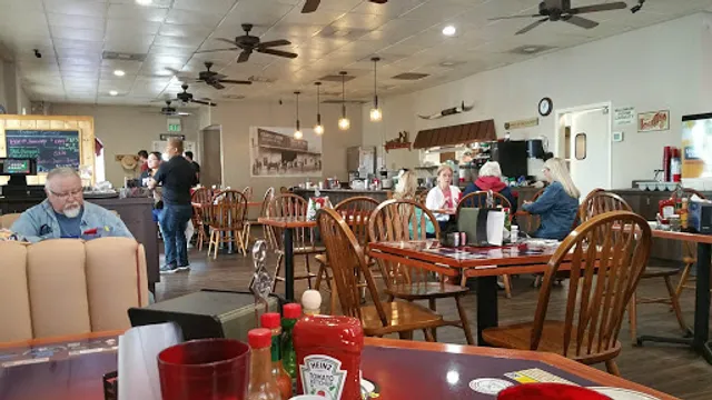 Sandy's Country Junction