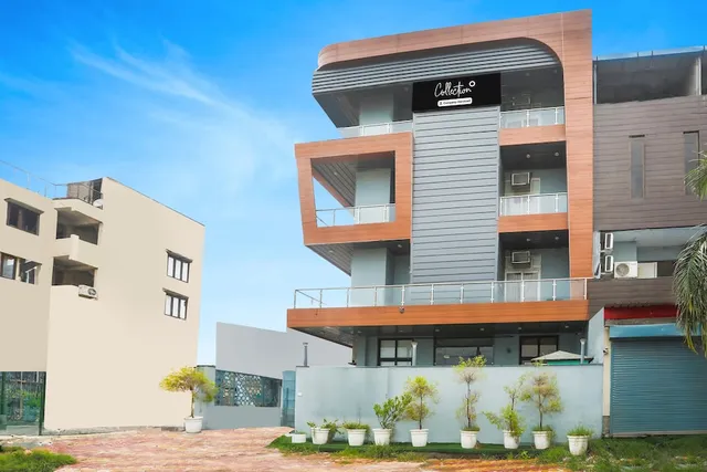 Super Collection O Sector 44 Near Botanical Garden formerly Hotel Culture