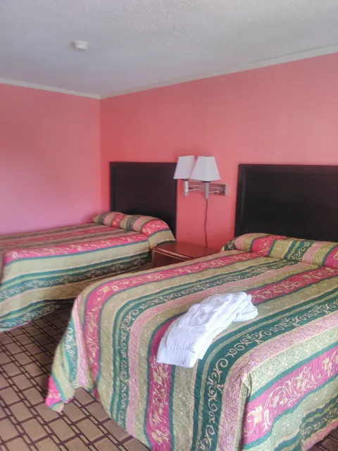 Queen Elizabeth Motel