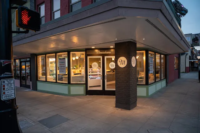 Macadons Cafe Renton