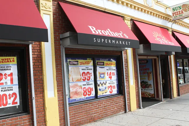 Brother's Supermarket Washington St.