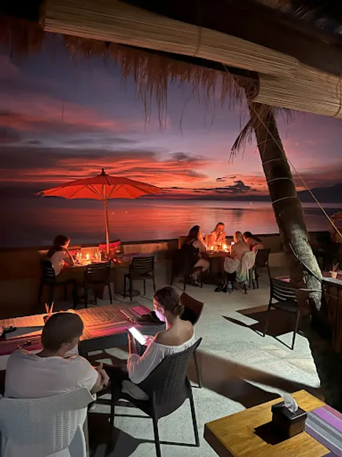 Aroi Makmak Thai station cafe and restaurant