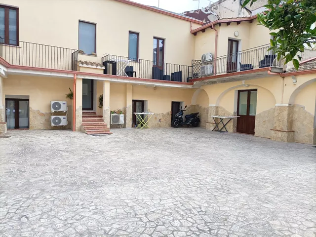 Domos La Corte Ghibellina