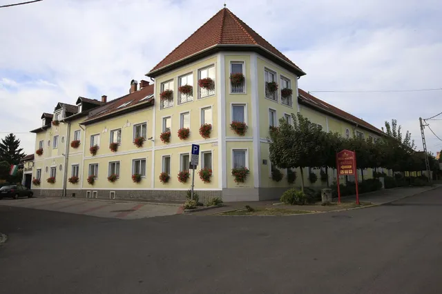 Korona Hotel