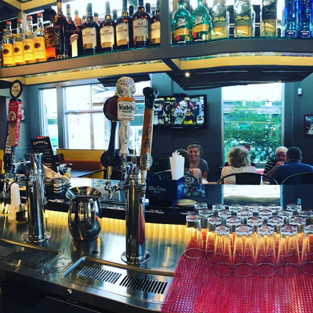 Rally5 Crafted Eats & Bar