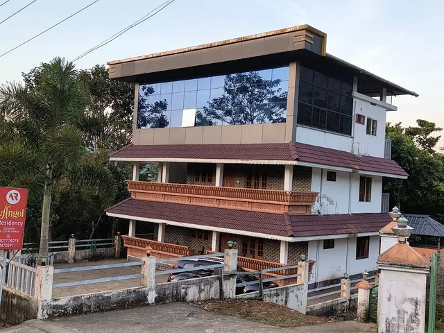Angel Residency vagamon, Palozhukumpara