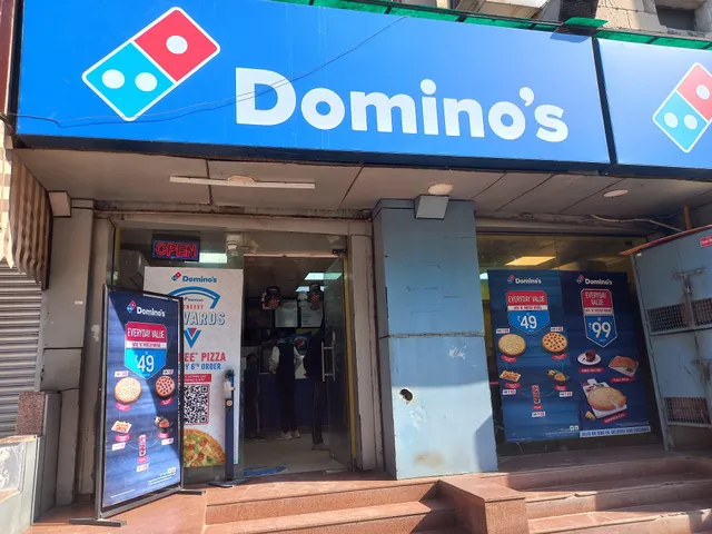 Domino's Pizza | Sheik Sarai, New Delhi