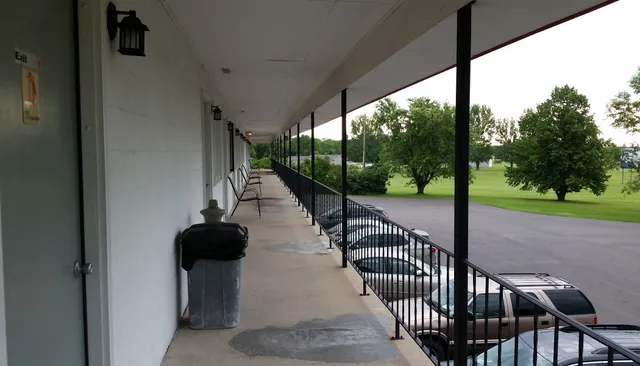 Paradise Falls Motel and Liquor