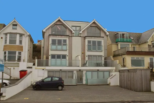 Fistral Blue Apartment