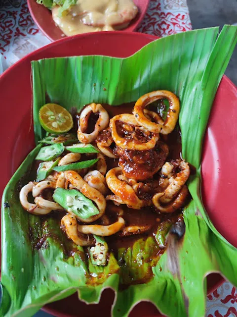 Warung Mak Eton Shellout