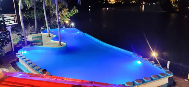 MIA RIAAN LAKE VIEW RESORT