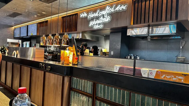 Schnitz Gold Coast Airport