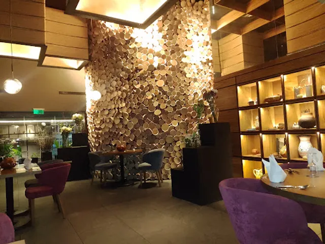 María Raíz y Tierra