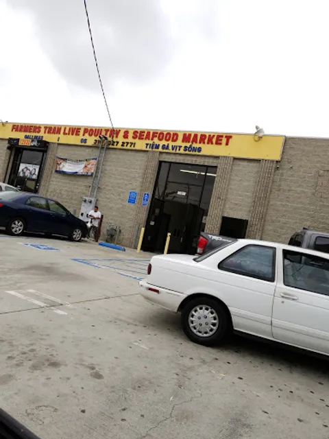 Farmers Tran Seafood and Live Poultry