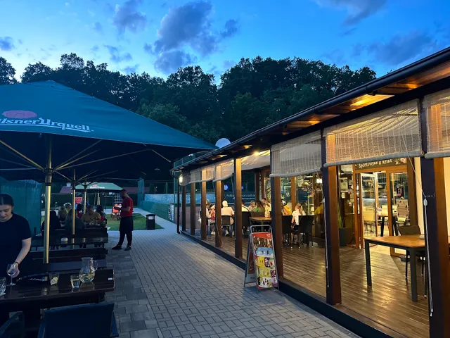 KURTY - Športoviská, reštaurácia, oddych