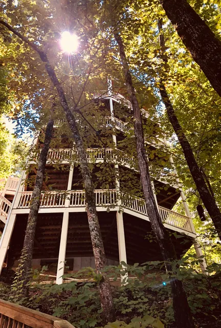 Admiral's Mountain Lake Chalet