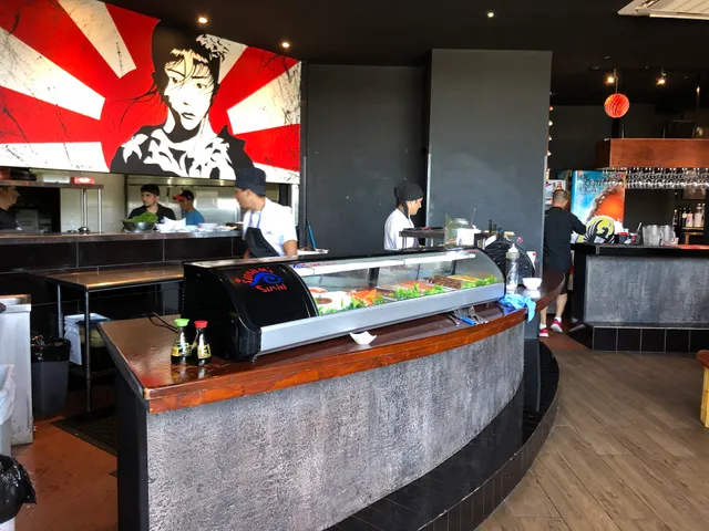 Sushi Tsunami • Garabito